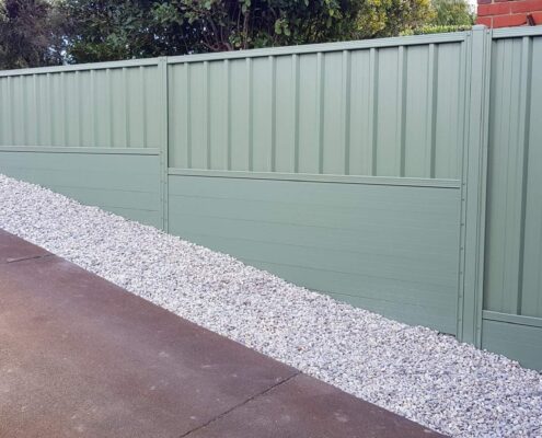 Green Fence With Aliretain Fencing Plinths